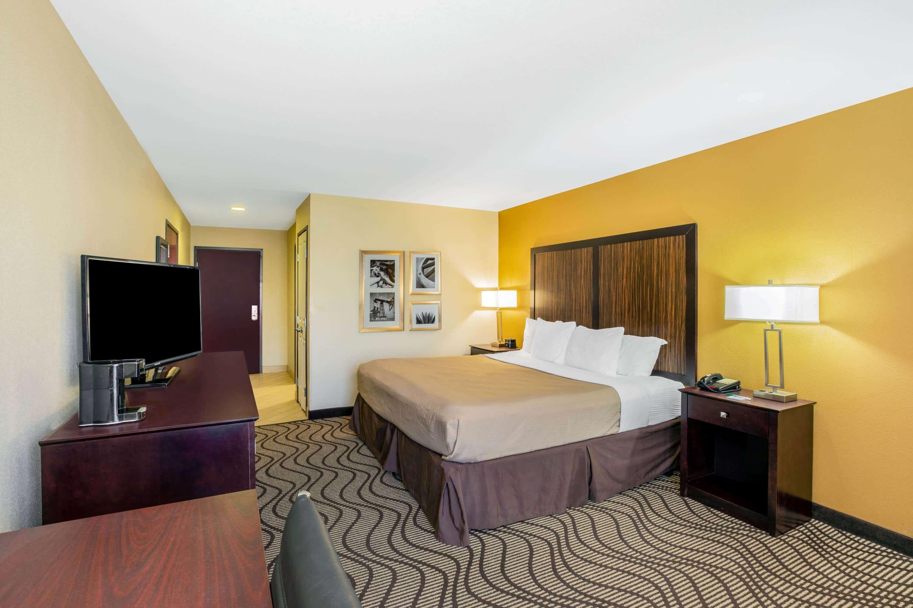 La Quinta By Wyndham Floresville Exterior photo