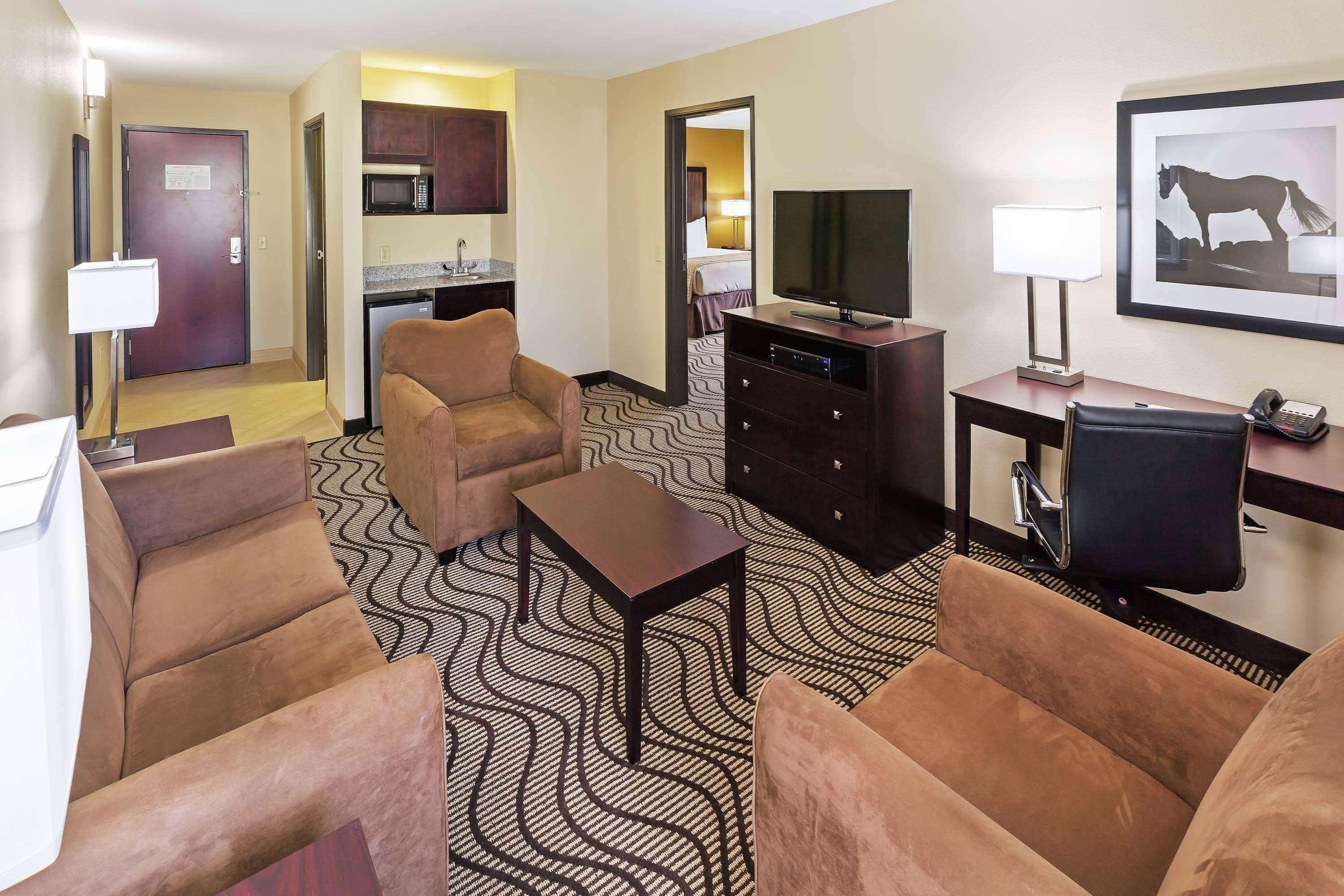 La Quinta By Wyndham Floresville Exterior photo