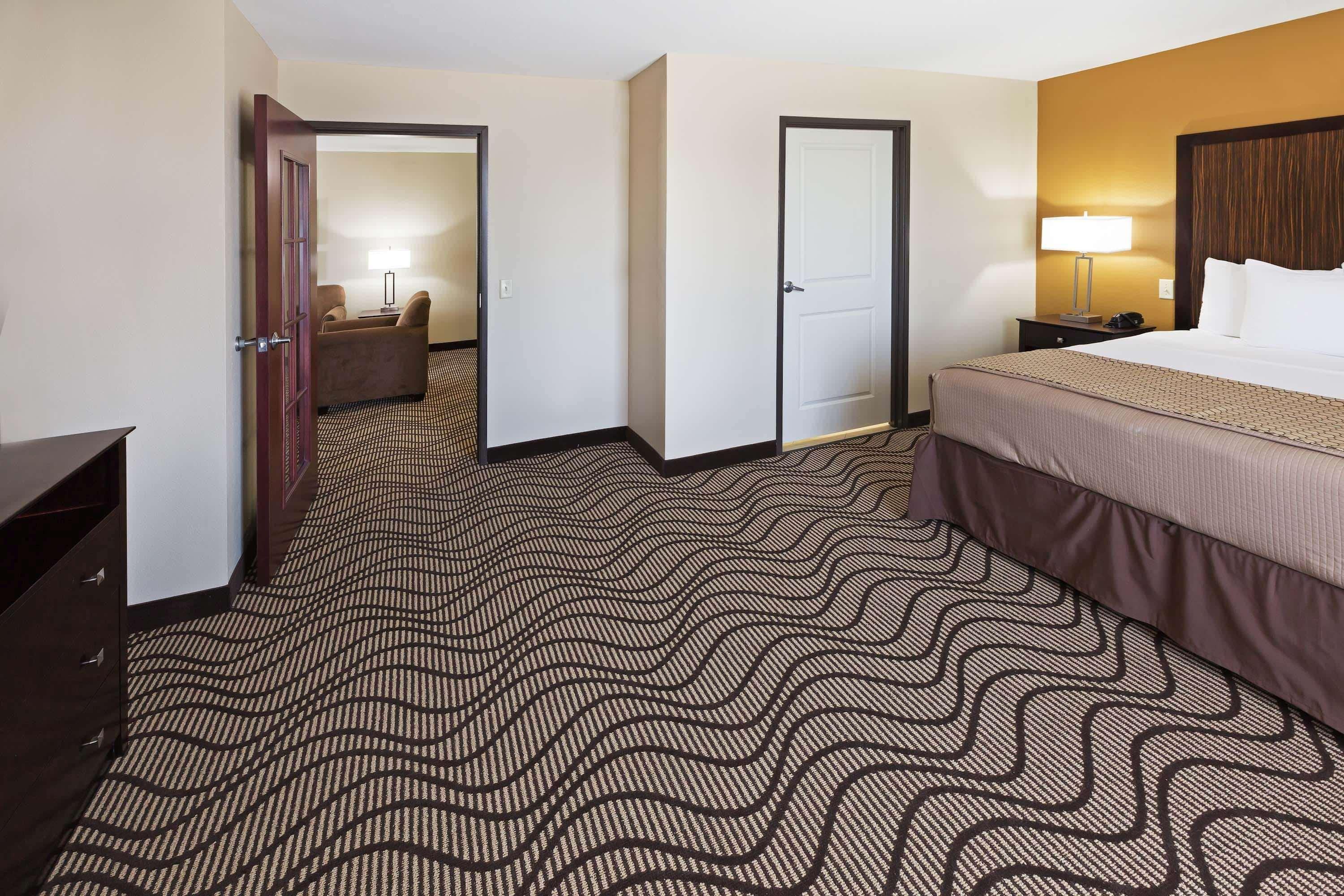 La Quinta By Wyndham Floresville Exterior photo