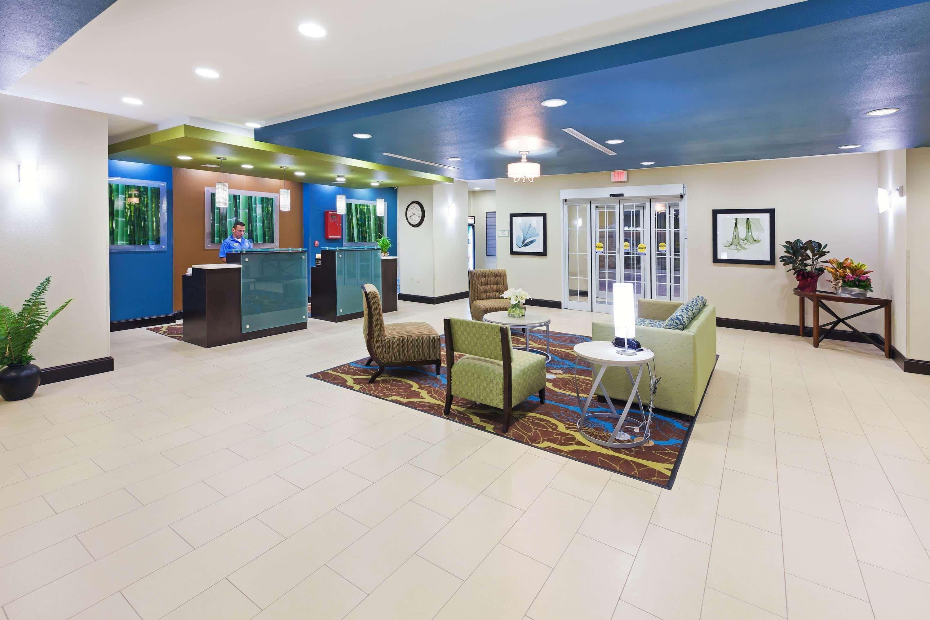 La Quinta By Wyndham Floresville Exterior photo