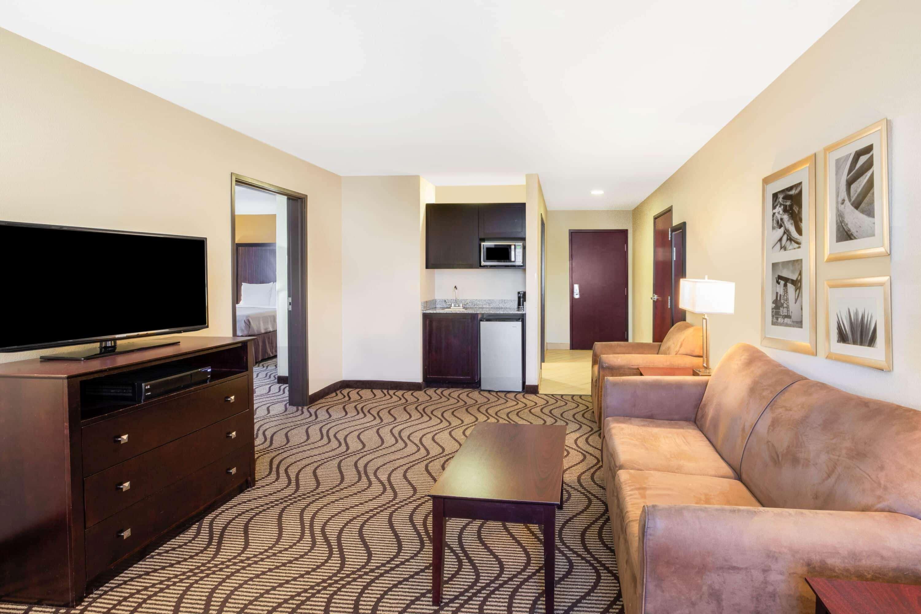La Quinta By Wyndham Floresville Exterior photo