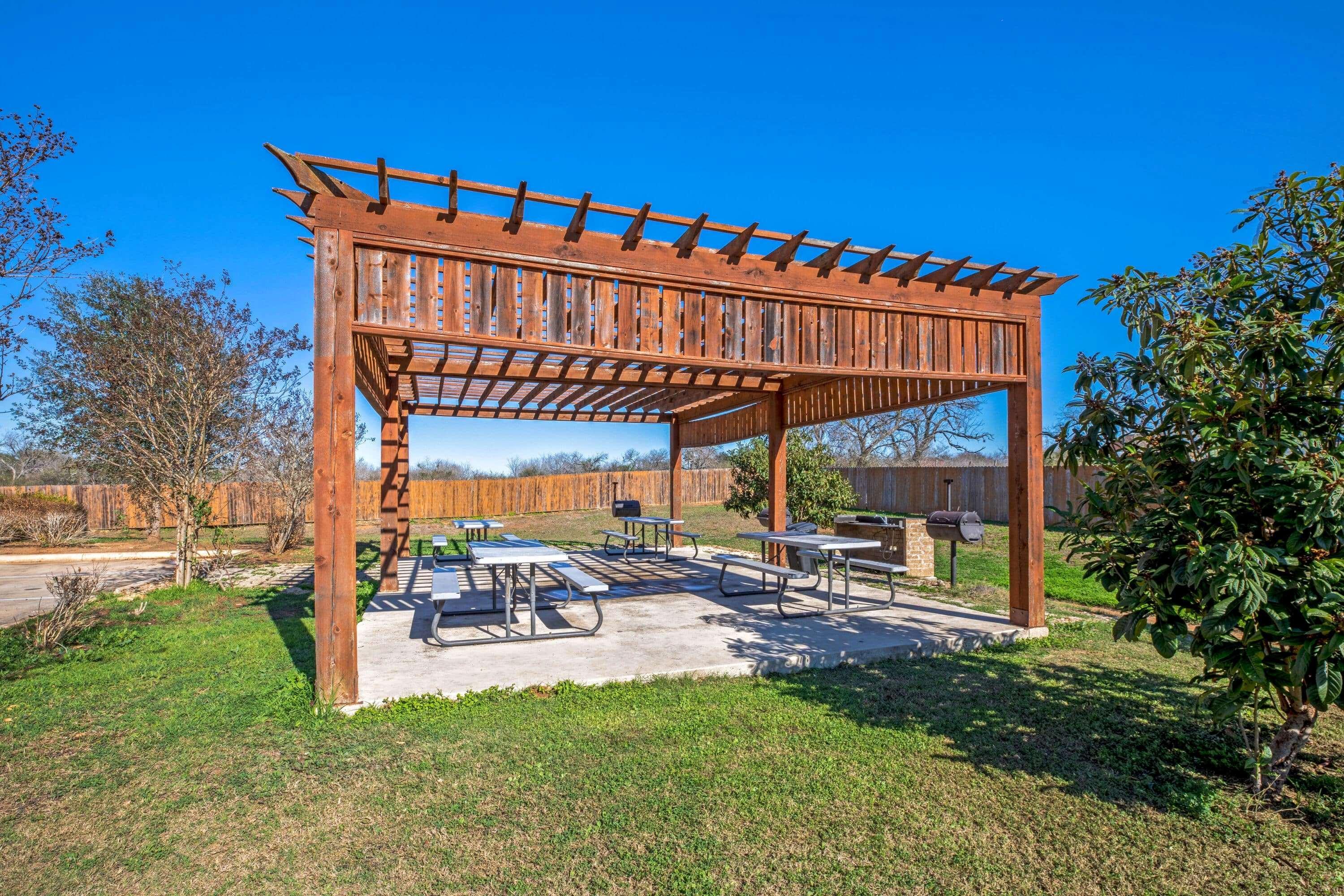 La Quinta By Wyndham Floresville Exterior photo